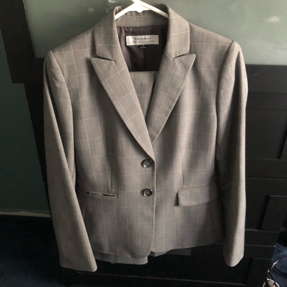 Tahari ASL Women’s Business Pant Suit Size 4